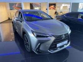 NX 450h+ Prestige Plus AWD CVT akár 3.9% THM finanszírozással