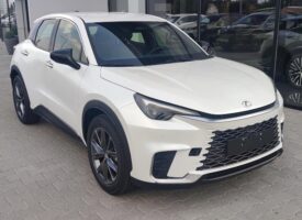 LBX 1.5 Hybrid Elegant Tech e-CVT