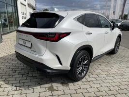 NX 350h Prestige AWD CVT