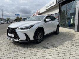 NX 350h Prestige AWD CVT