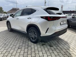 NX 350h Prestige AWD CVT