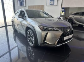 UX 300h Business Edition Tech e-CVT Akár 3.9% THM finanszírozással