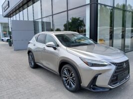 NX 450h+ Luxury AWD CVT Akár 3.9% THM finanszírozással