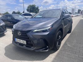 NX 450h+ Prestige Plus AWD CVT