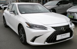 ES 300h Prestiege CVT GARANCIÁLIS! ÁFÁS!